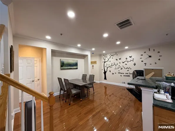 79 Birch St, Ridgefield Park, NJ 07660