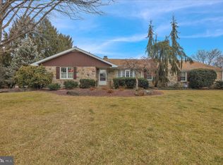 14 Tewkesbury Dr, Wyomissing, PA 19610