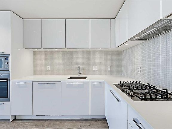 5th image of 901 N 10th Ave SW #1305