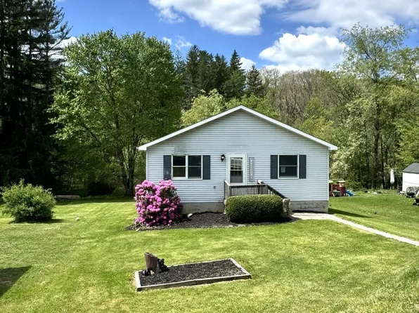 487 Oak St, Kingwood, WV 26537