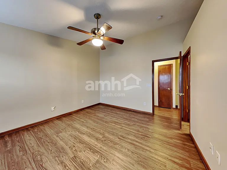 5829 Sharets Dr — Photo 10