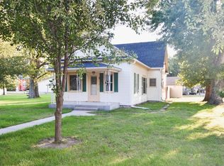 521 C St, Shelton, NE 68876