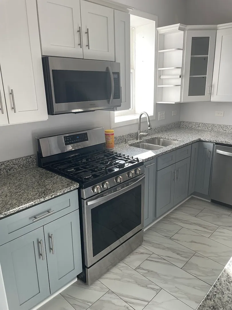 3 bed, $1,800 — Photo 4