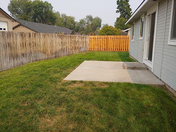 4th image of 2613 N Grenville Pl