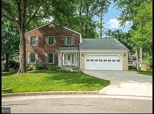 7204 Duck Ct, Springfield, VA 22152