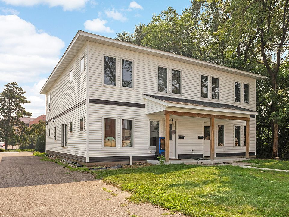1st image of 2927 Marshall St NE #A
