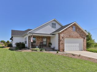 1245 E Keeling Pl, Bolivar, MO 65613