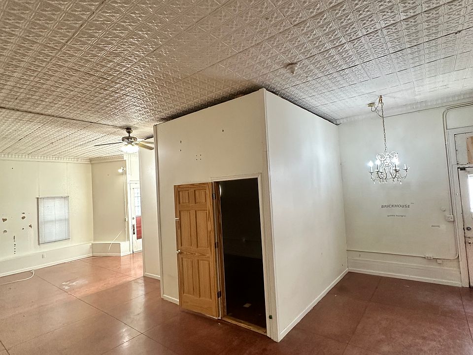 1st image of 3369 N Bartlett Ave