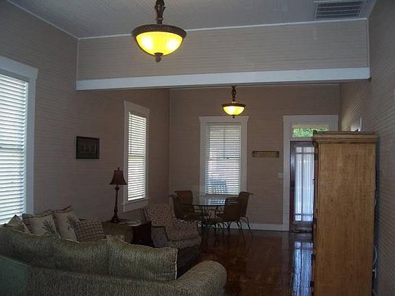 4th image of 2305 E 9th Ave