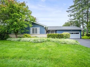 124 Sweet Birch Ln, Rochester, NY 14615