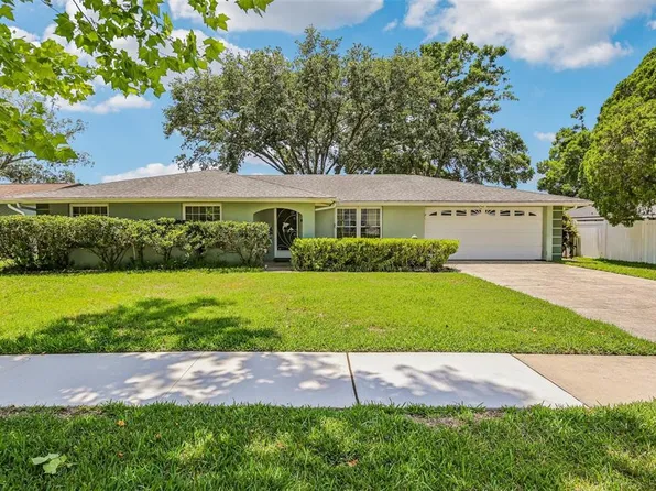 512 Hillpine Way, Brandon, FL 33510