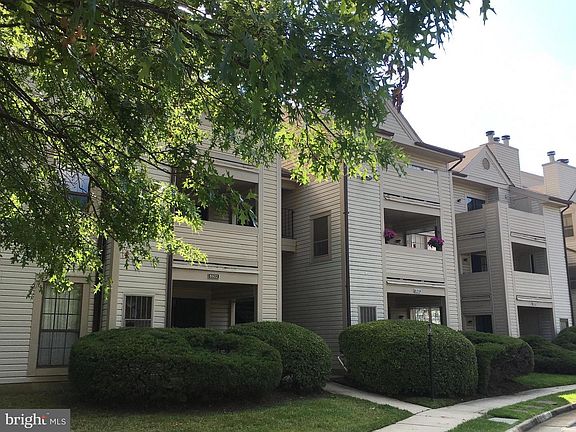 3rd image of 6920L Mary Caroline Cir APT L