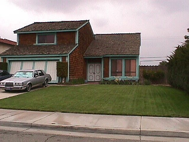 Front Yard house view