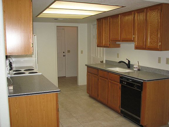 3rd image of 8310 W Sweetwater Ave