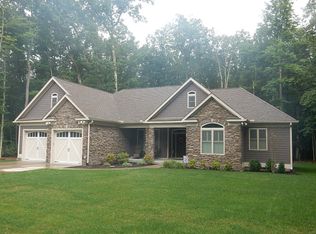 198 Crimson Ridge Ln, Daniels, WV 25832