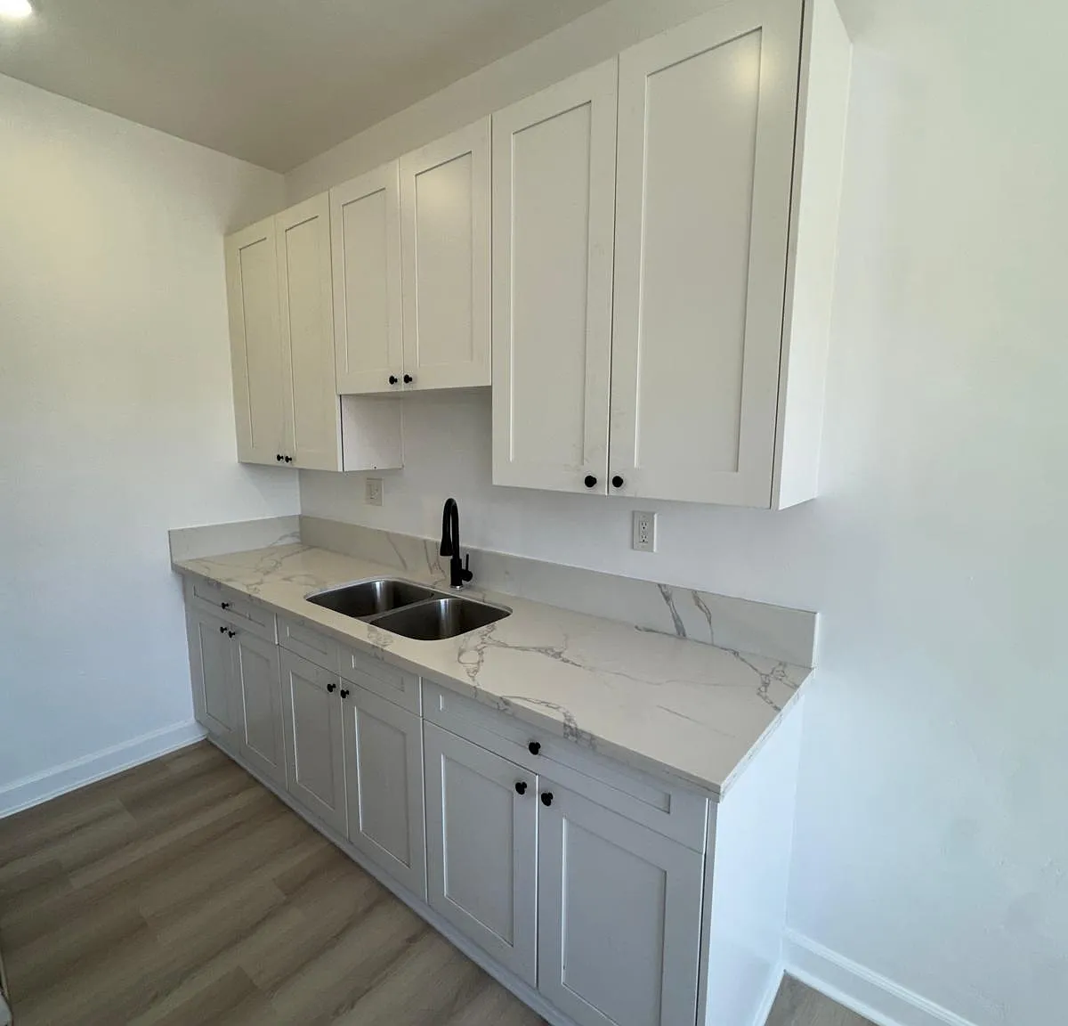 Studio, 400 sqft, $1,500 — Photo 2