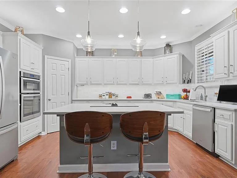 1737 Kinsmon Cv — Photo 5