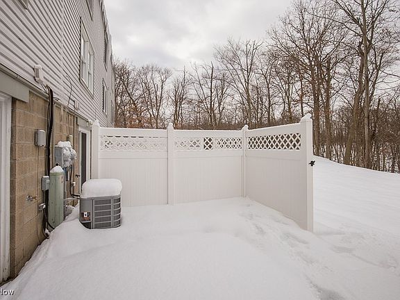 4th image of 222 Regina Dr #E