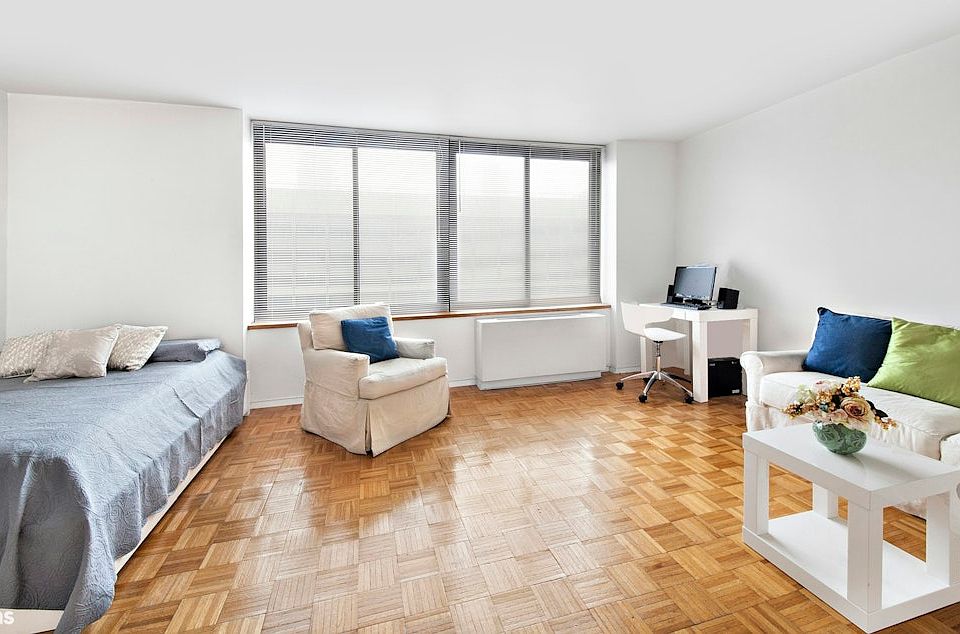 1st image of 161 W 61st St APT 15D