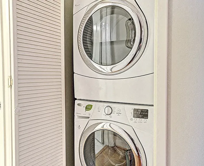 Full size stacked washer/dryer