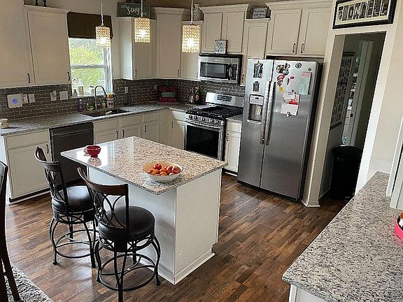 3rd image of 601 Preston Trails Dr