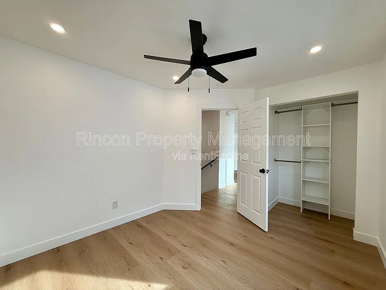 607 Lemon Way #B — Photo 16