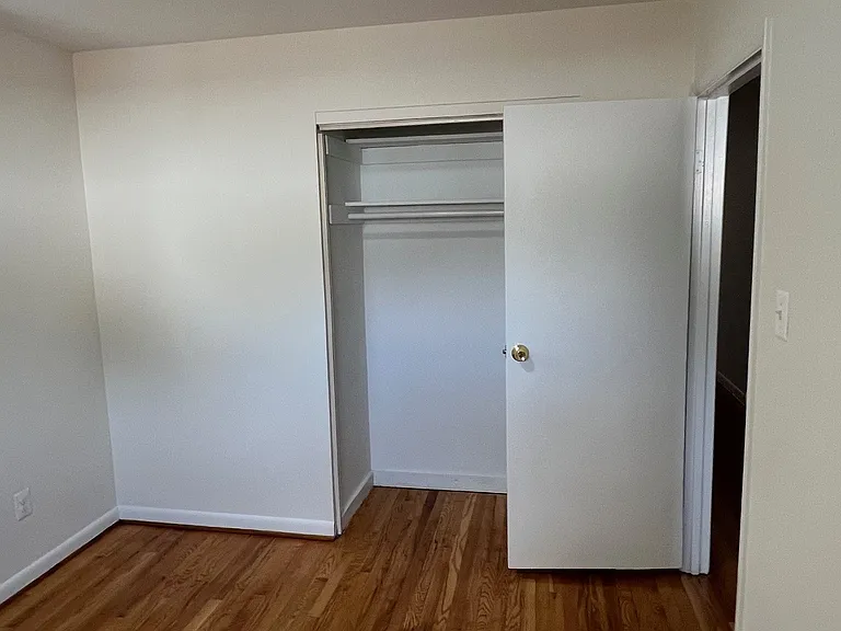 11208 Ashley Dr — Photo 16