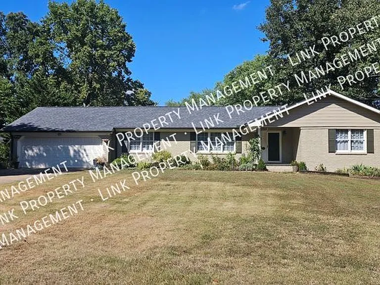 9328 Berkshire Cir — Photo 63