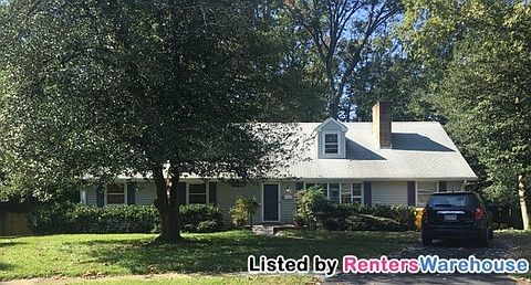 1st image of 302 Pine Cir