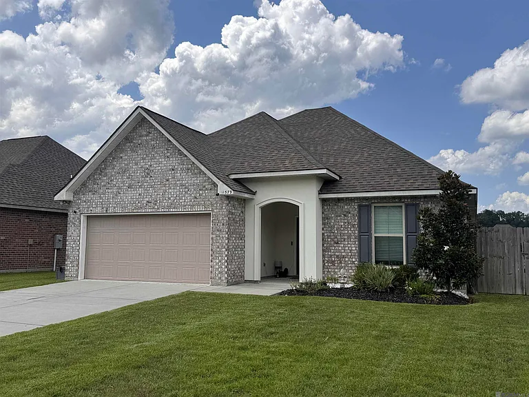 11579 Water View Ave — Photo 1