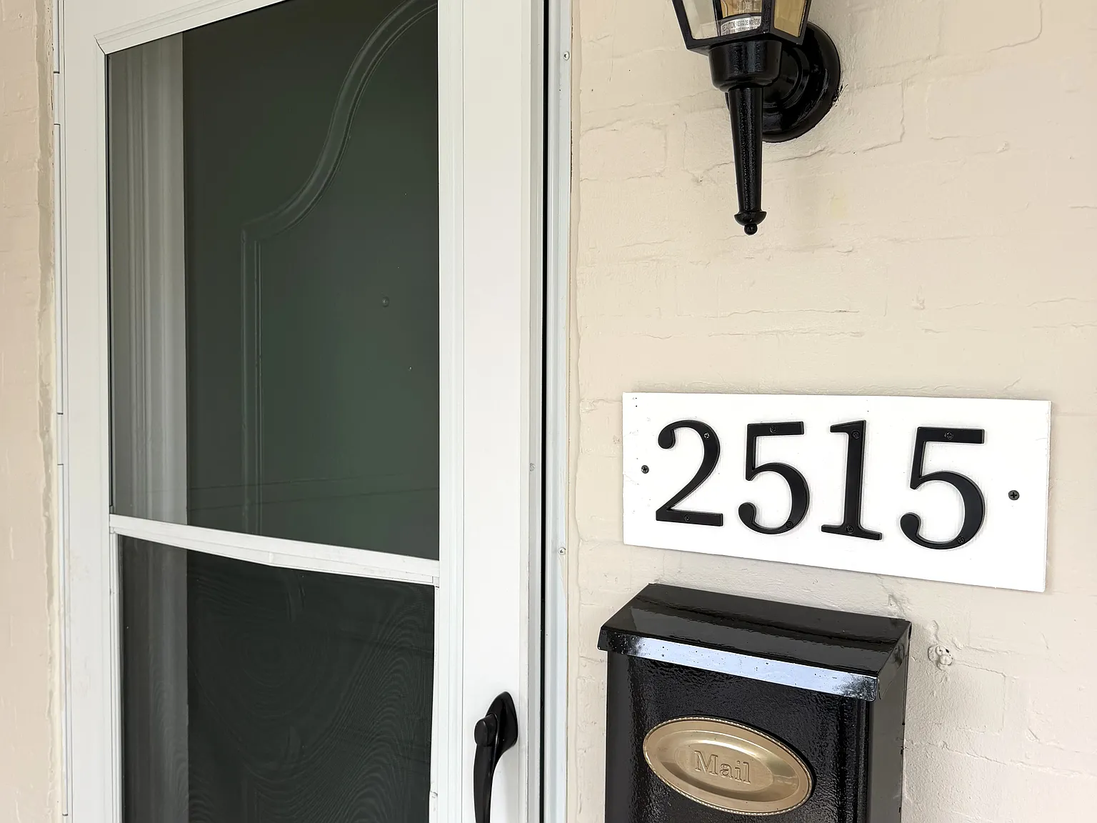 3 bed, 1024 sqft, $1,395 — Photo 2