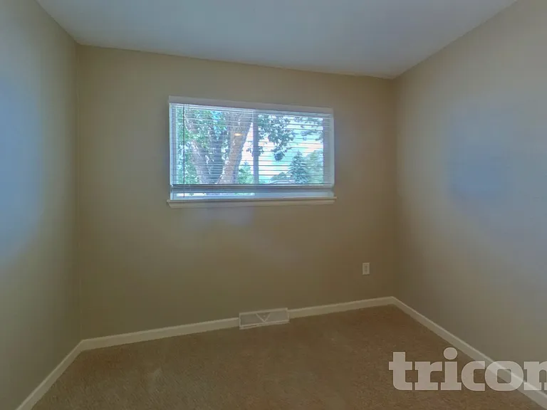 4615 El Camino Dr — Photo 7