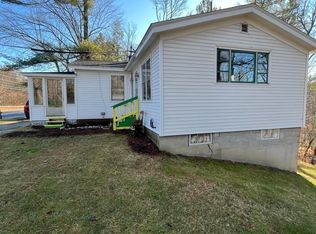 1028 Lewiston Rd, Topsham, ME 04086