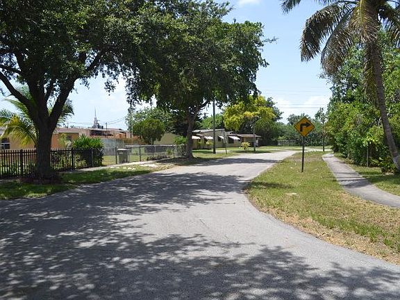 2nd image of 40 NW 120th Ter