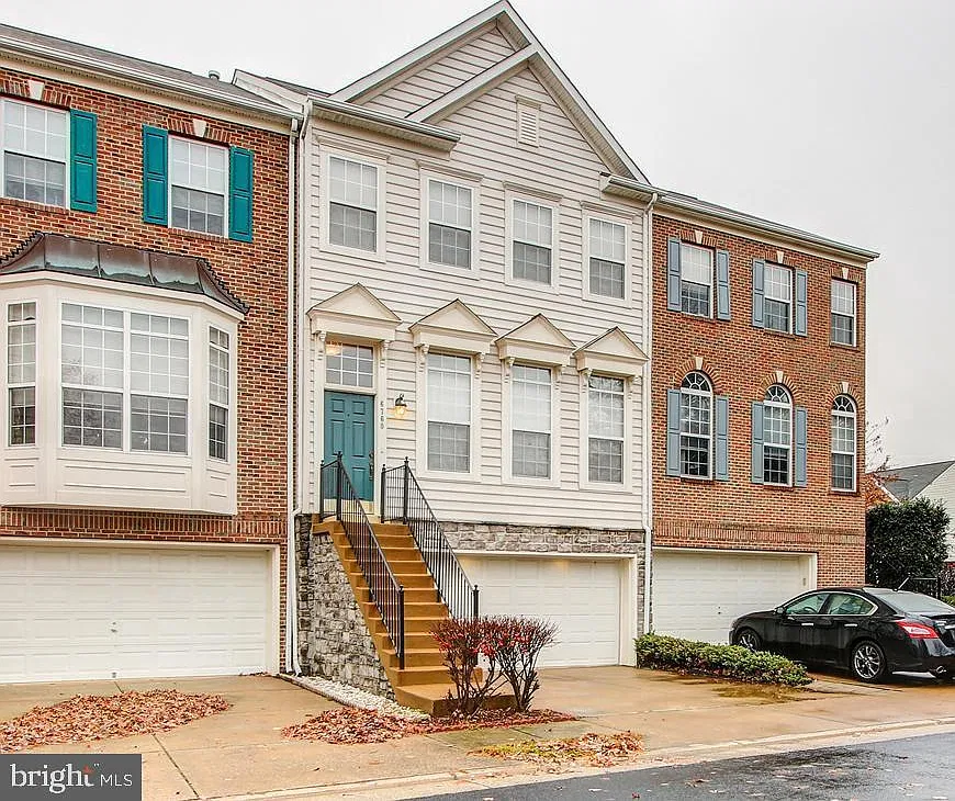 4 bed, 3.5 bath, 2796 sqft, $3,950 — Photo 1