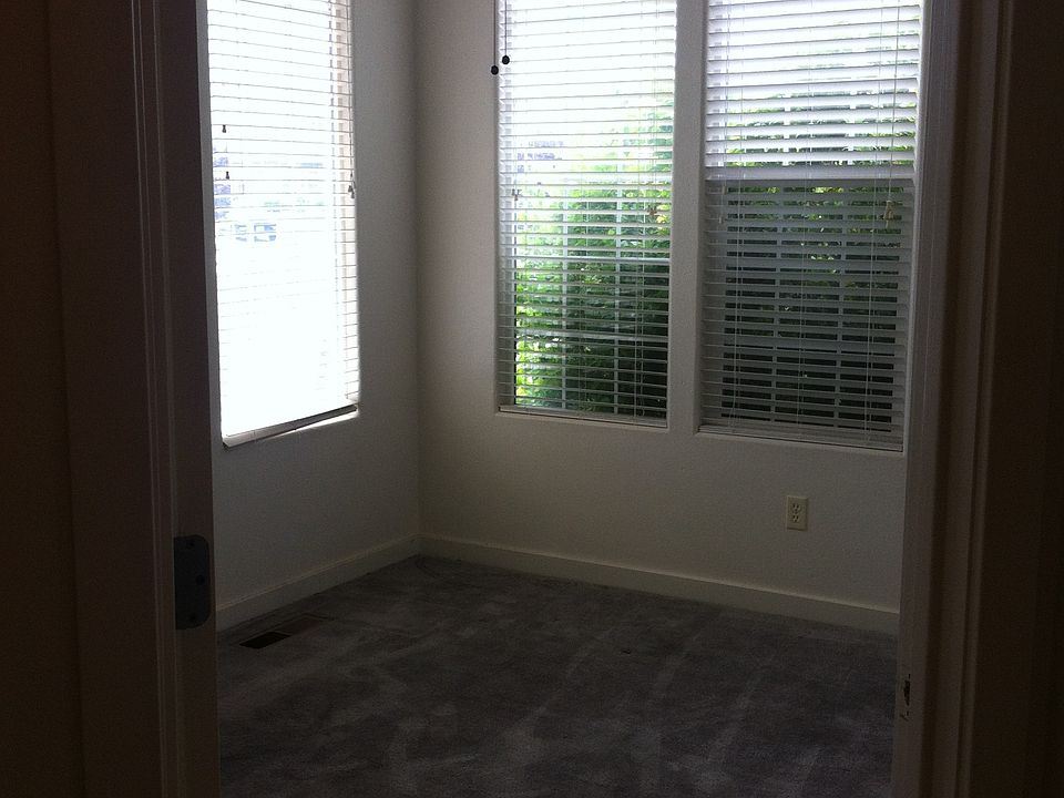1st image of 1160 Harbor Town Cir