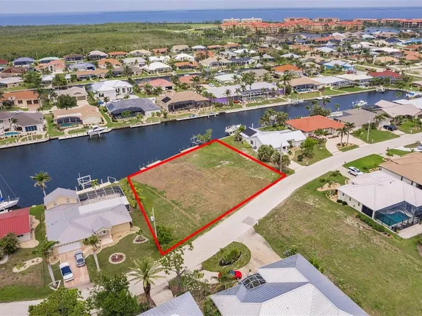 243 Venezia Ct #8-9, Punta Gorda, FL 33950