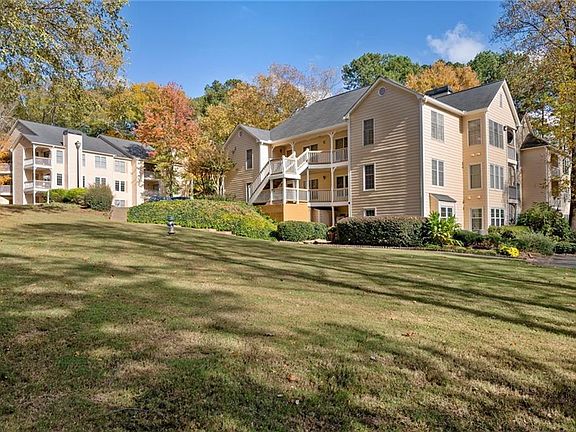 2nd image of 2617 Vineyard Way SE #2617