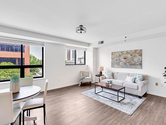4th image of 100 E Washington St APT 46