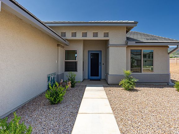 3rd image of 10118 S VAQUERO Lane