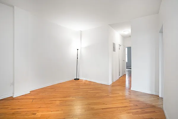 Rented by Waldstar Real Estate LLC | media 21