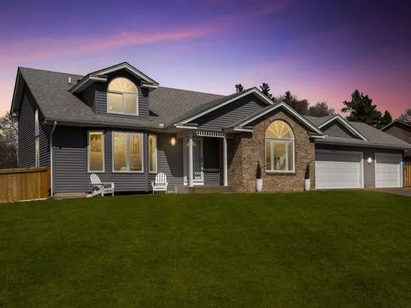 385 Bear Ave S, Vadnais Heights, MN 55127