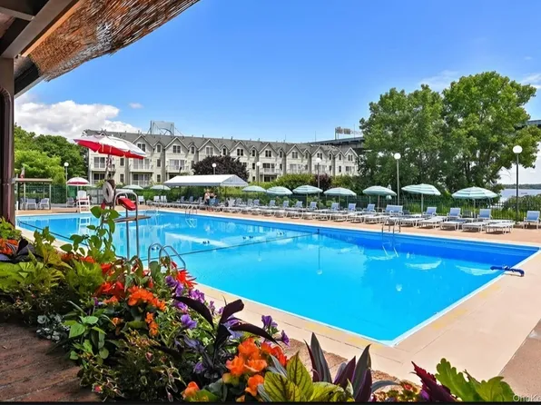 724 166th Street #5D, Beechhurst, NY 11357