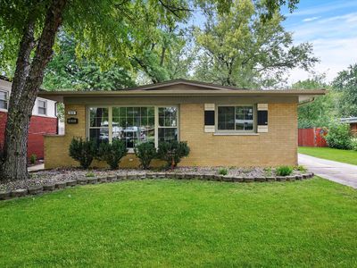 820 W Westwood Dr, Glenwood, IL, 60425