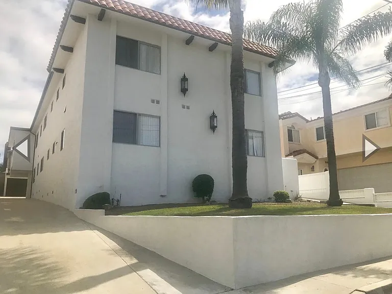 1916 Harriman Ln — Photo 22