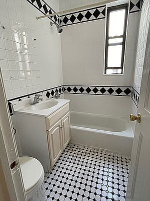 5th image of 31-32 32nd St #B3