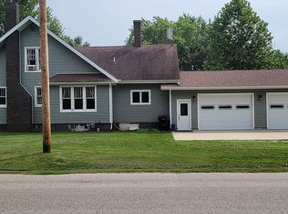 400 S Main St, Vermont, IL 61484