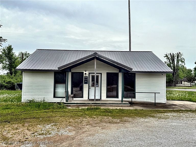 Listing photo 3