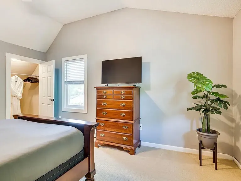 37 Pinecrest Dr #A — Photo 20