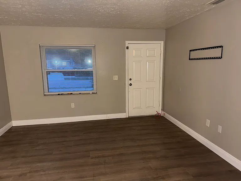1200 E Bougainvillea Ave #B — Photo 3